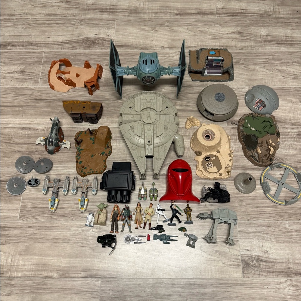 Vintage Star Wars Action Playset with Gray and Red Elements Collectible Rare
